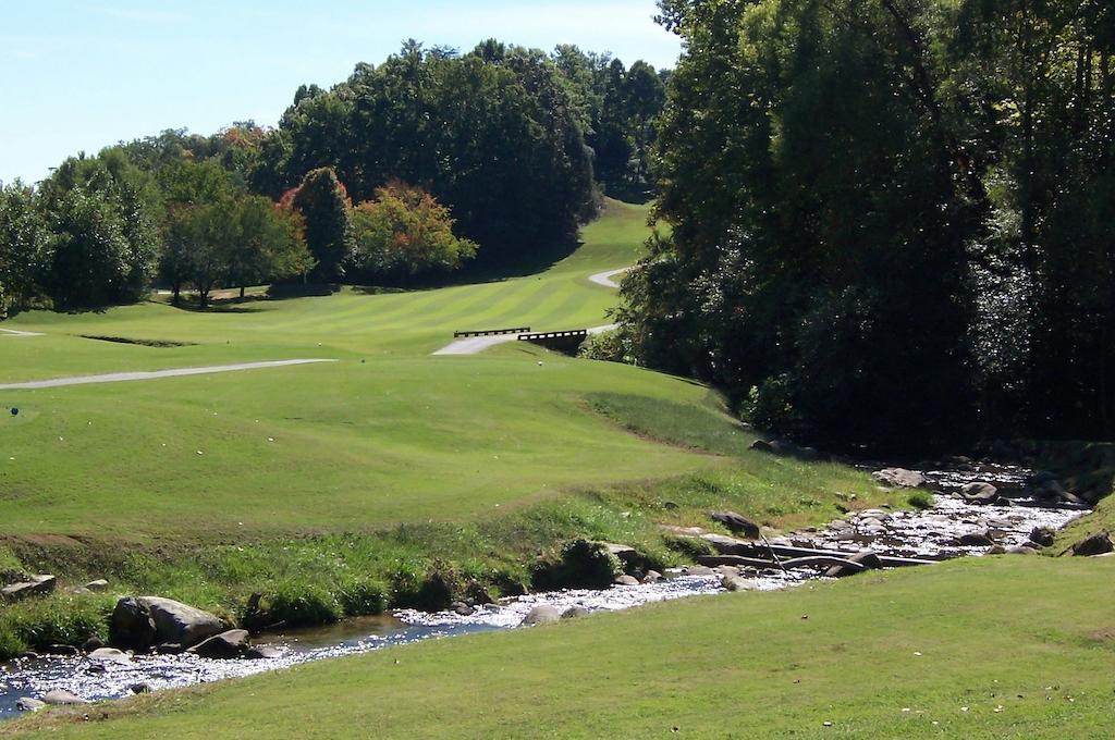 Fairways Of The Mountain Hotel Lake Lure Buitenkant foto